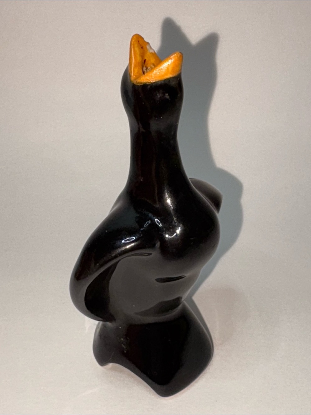 Vintage Pie Bird Funnel Made in Scotland Black Shiny -Chip on Beak